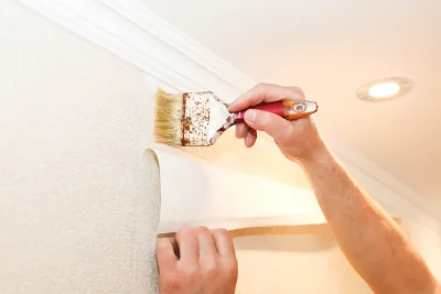 Pose de papier peint à Herré — revêtements muraux et toiles de verre